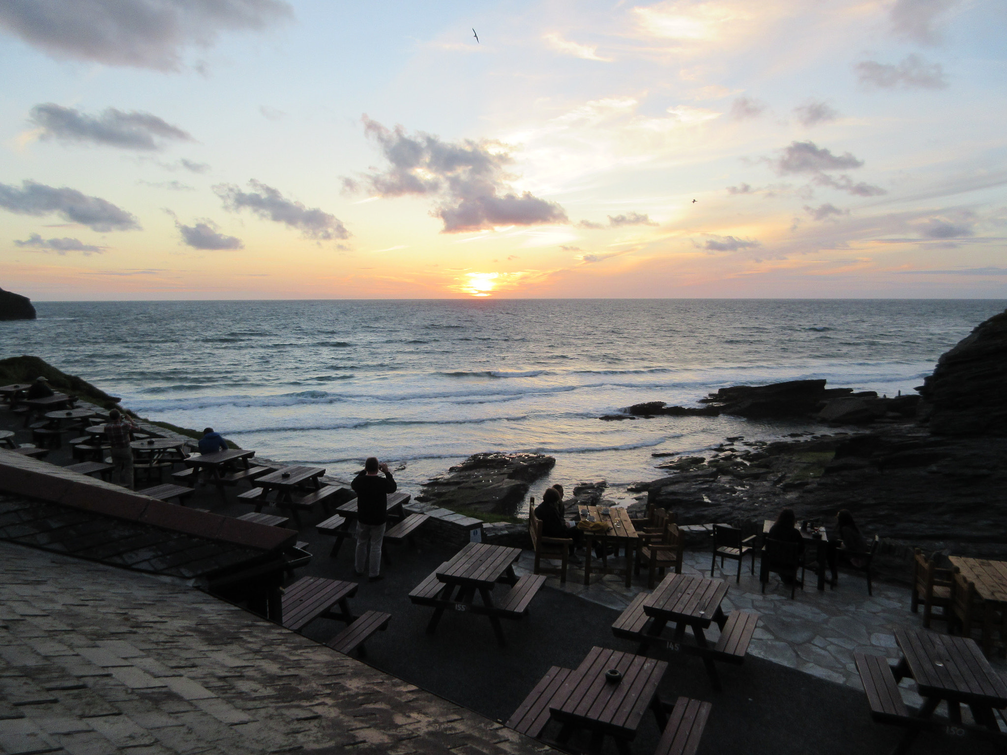Canon PowerShot ELPH 340 HS (IXUS 265 HS / IXY 630) sample photo. The sun makes waves photography