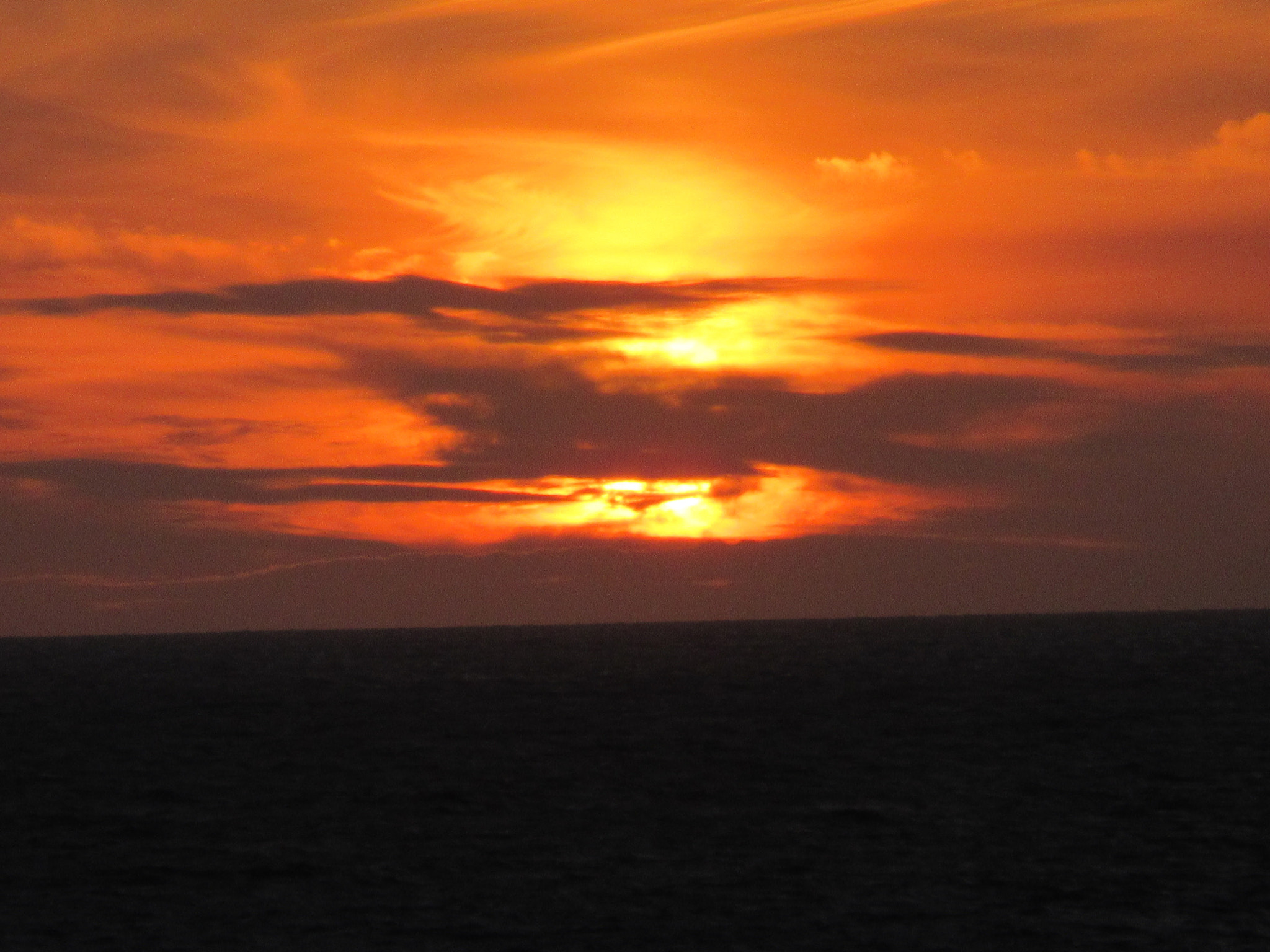 Canon PowerShot ELPH 340 HS (IXUS 265 HS / IXY 630) sample photo. Sunset in devon photography