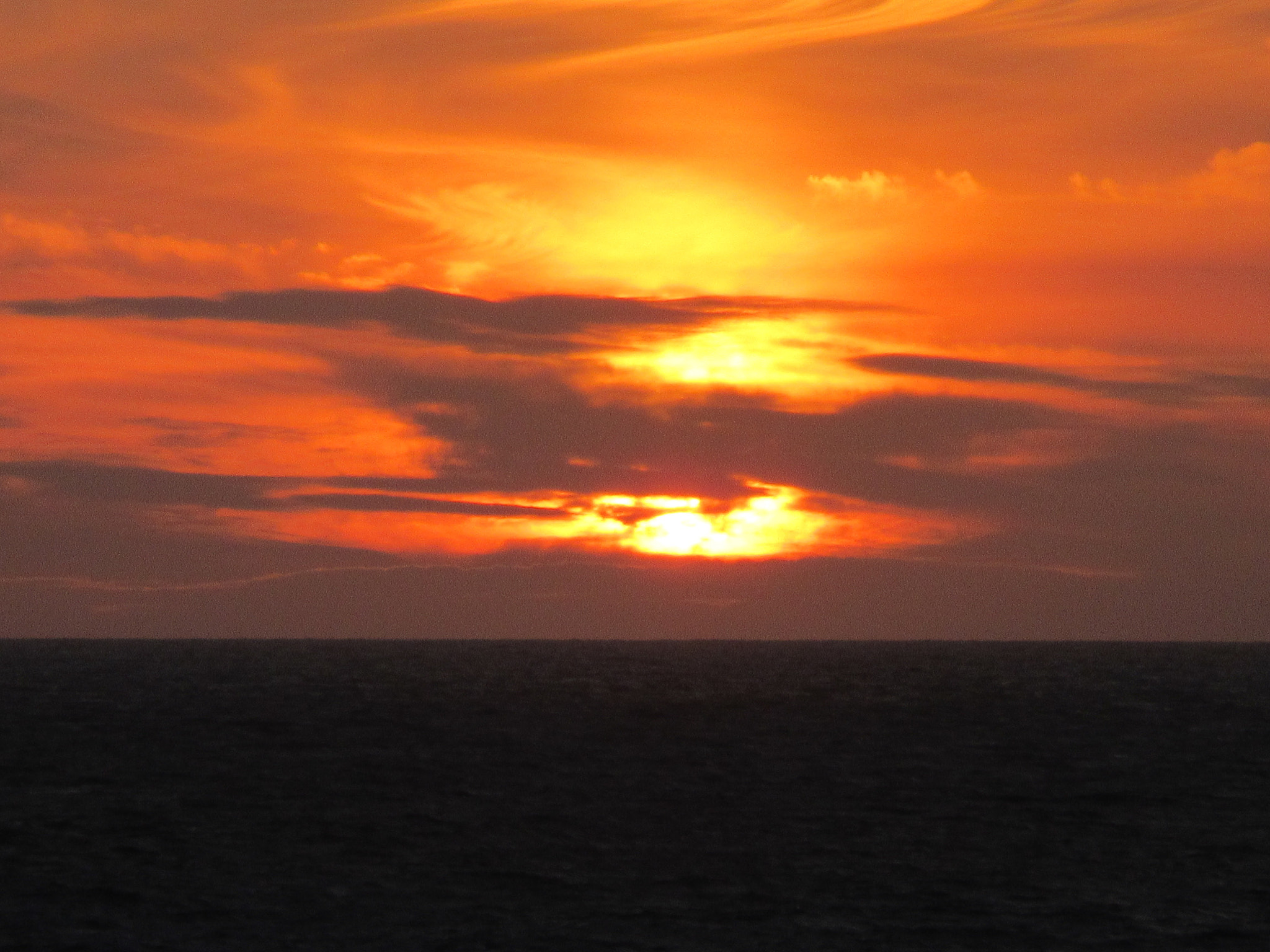 Canon PowerShot ELPH 340 HS (IXUS 265 HS / IXY 630) sample photo. Sunset in devon photography