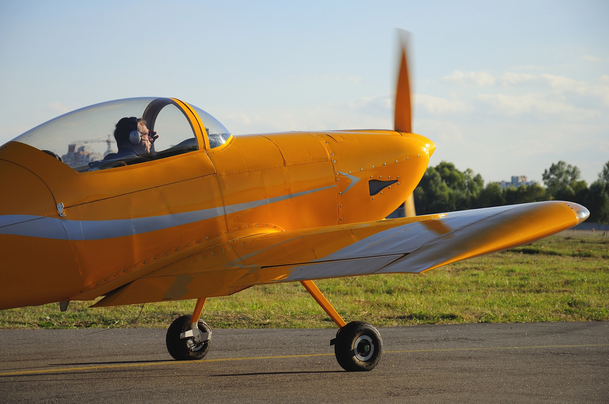 Nikon D5000 sample photo. Ready for take-off! photography