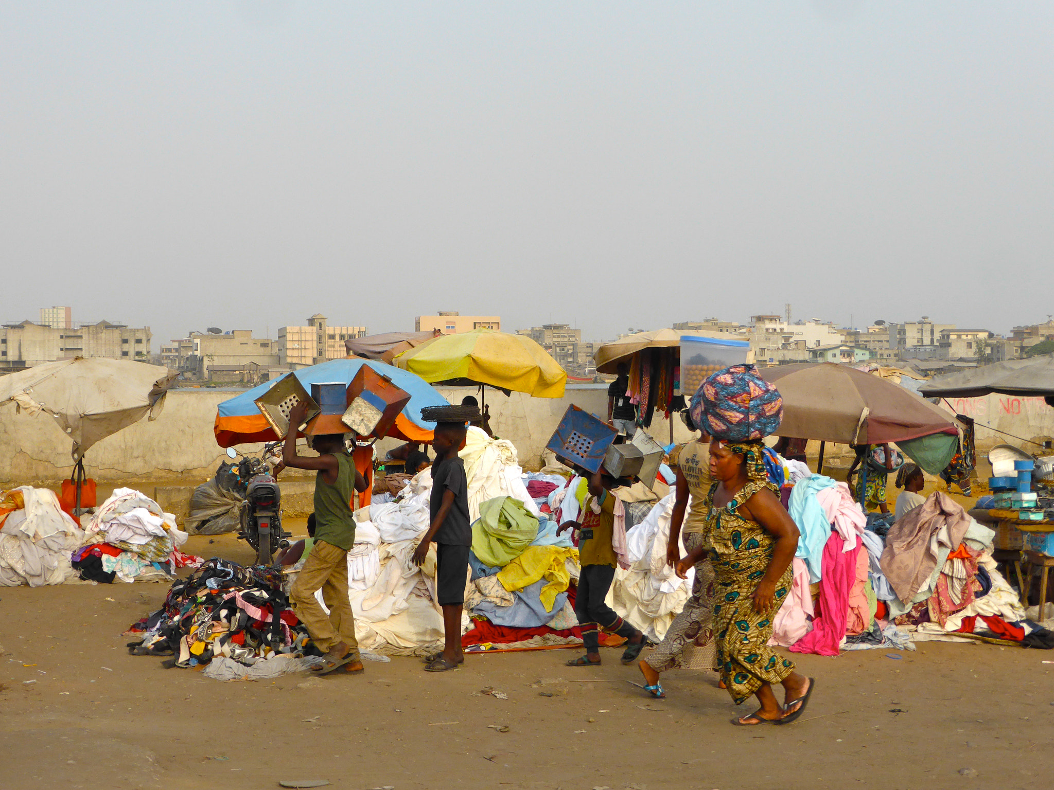 Panasonic DMC-TZ37 sample photo. Cotonou market photography