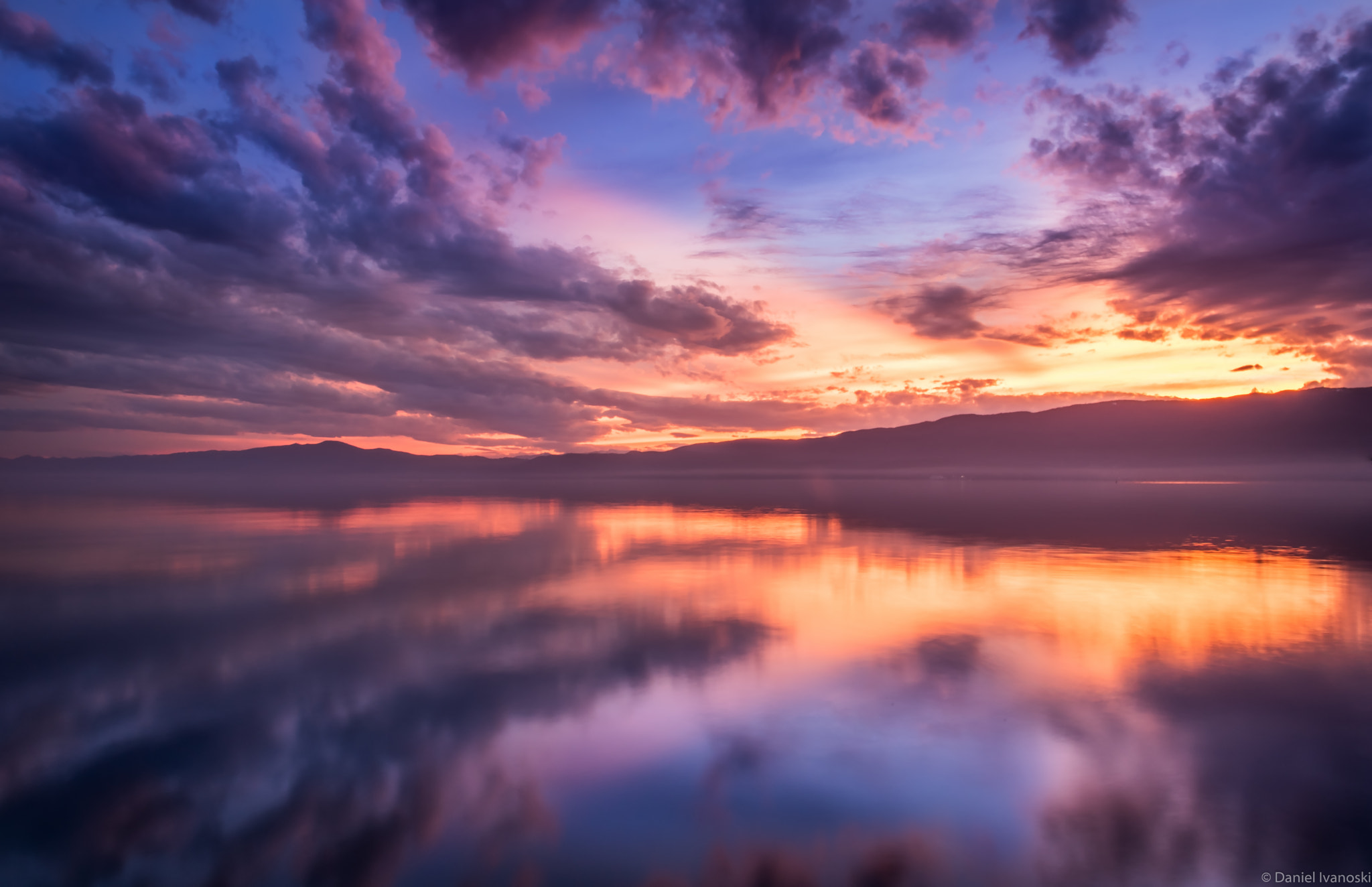 Nikon D5500 + Tamron SP AF 17-50mm F2.8 XR Di II VC LD Aspherical (IF) sample photo. Sunset over lake ohrid photography