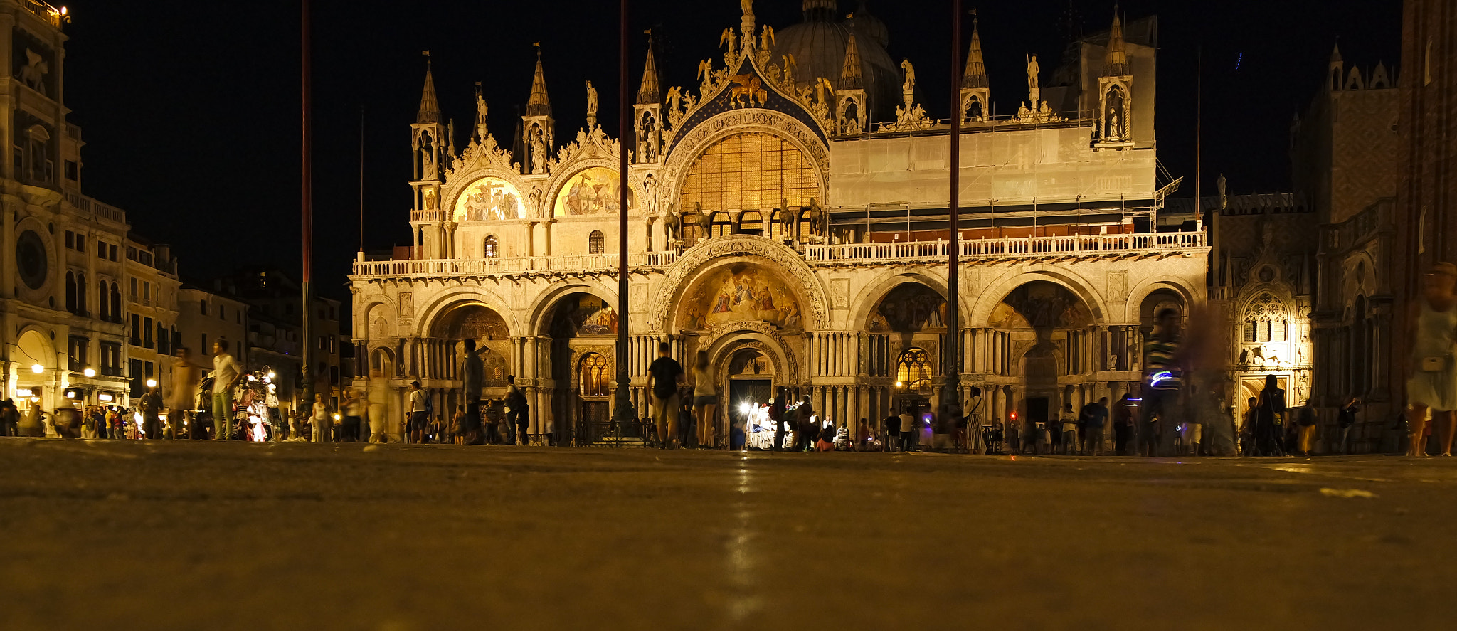Samsung NX3000 + NX 20-50mm F3.5-5.6 sample photo. St marco's church venice photography