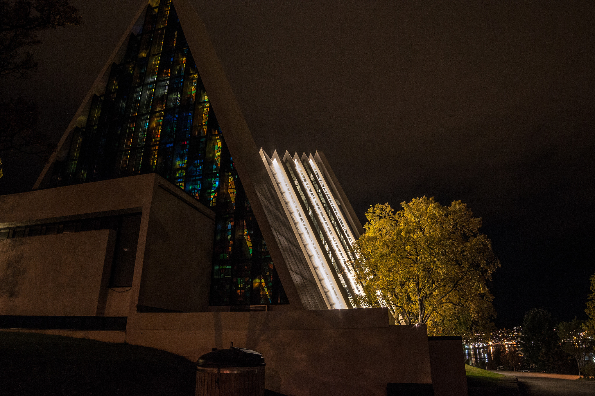 Samyang 14mm F2.8 ED AS IF UMC sample photo. The church ishavskatedralen photography