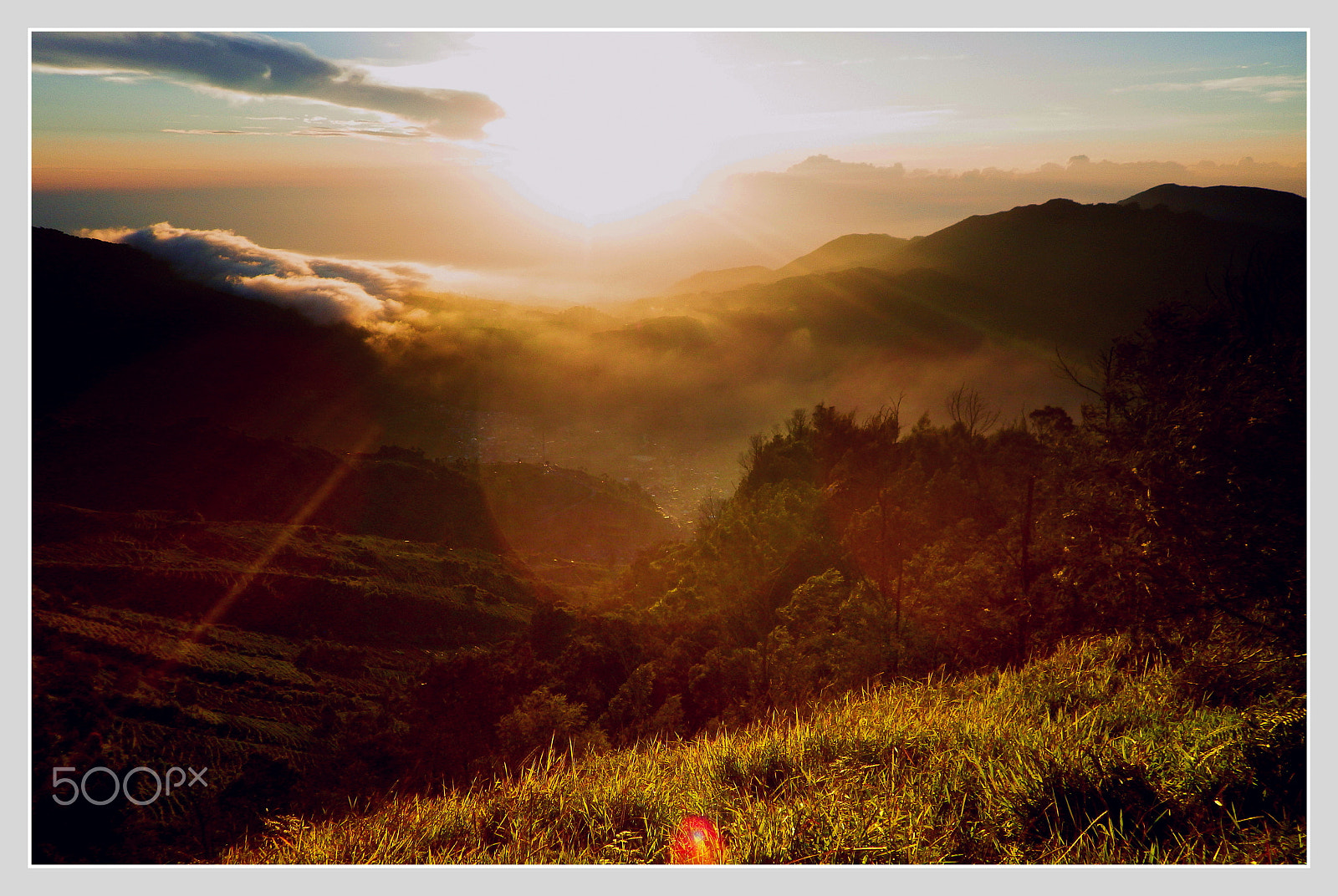 Ricoh WG-4 sample photo. View sunrise from sikunir photography