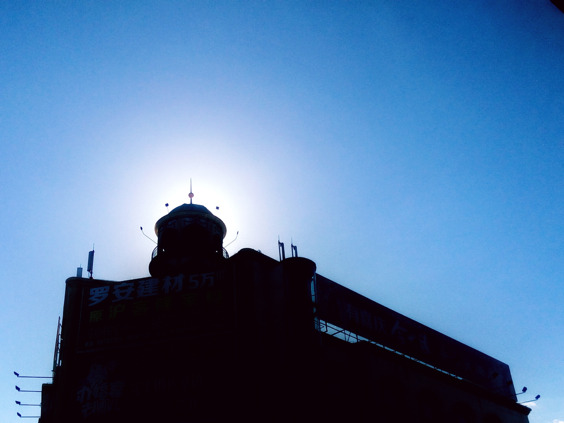 Xiaomi HM NOTE sample photo. Light photography