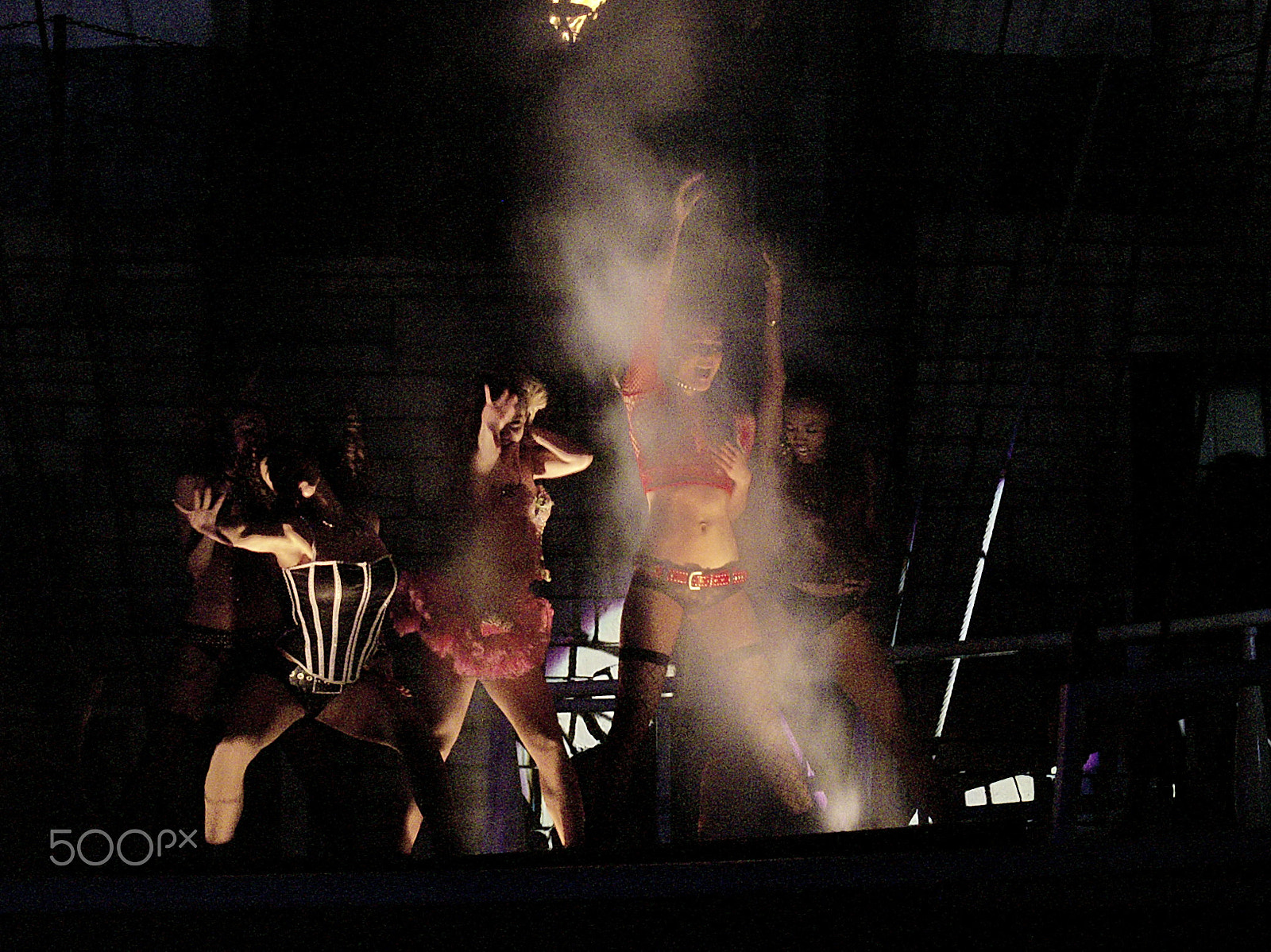 KONICA MINOLTA MAXXUM 5D sample photo. Treasure island pirate show photography