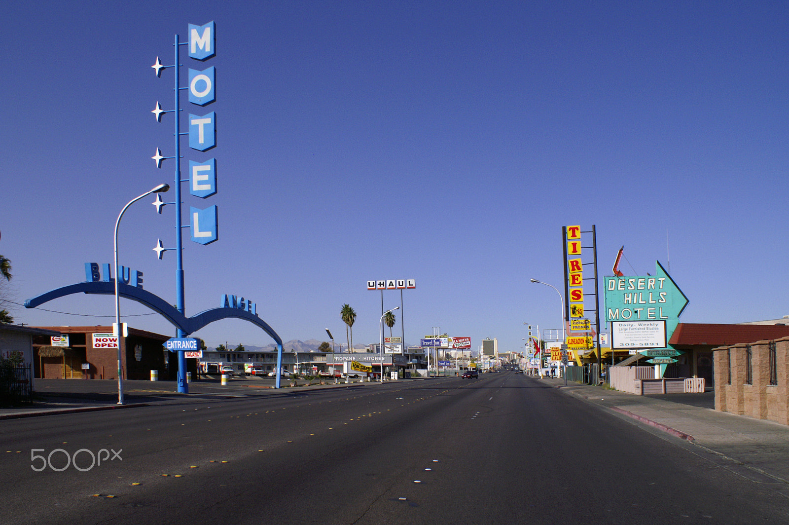 KONICA MINOLTA MAXXUM 5D sample photo. Fremont blvd. - looking towards downtown photography