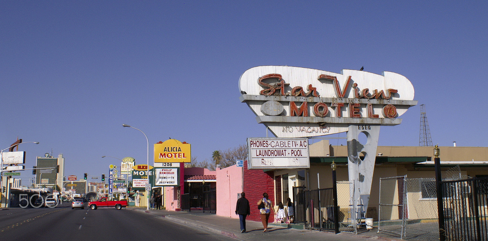 KONICA MINOLTA MAXXUM 5D sample photo. Fremont blvd. - looking towards downtown photography