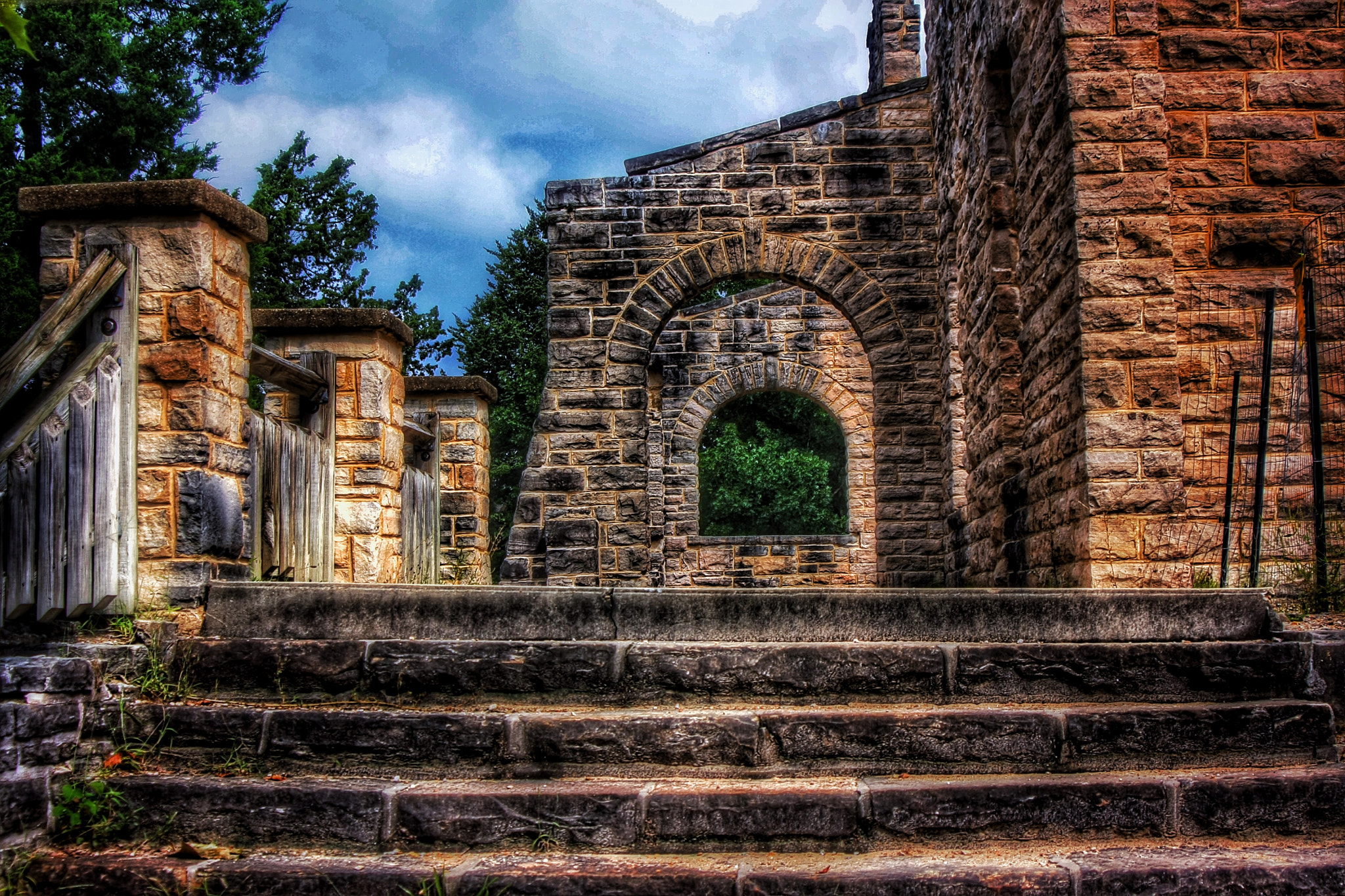 Tamron AF 28-200mm F3.8-5.6 XR Di Aspherical (IF) Macro sample photo. Castle ruins at ha ha tonka photography