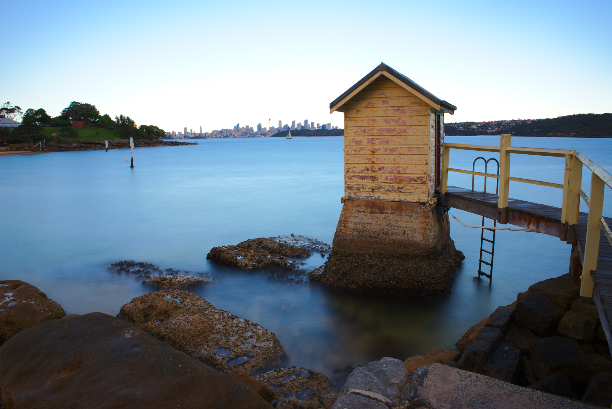 Sony a7 II + Sony FE 28mm F2 sample photo. A lonely shed in the harbour photography