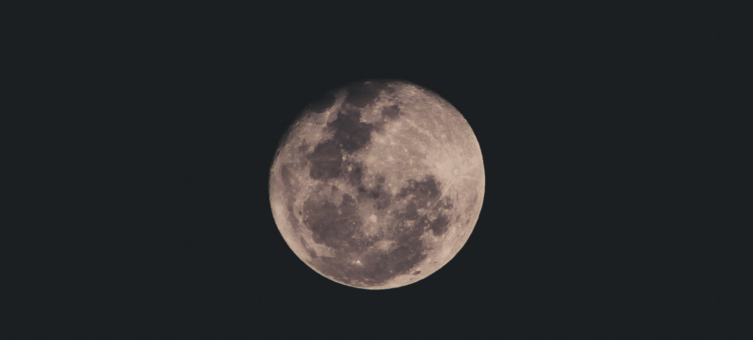 Canon EF 75-300mm f/4-5.6 USM sample photo. Moonrise photography
