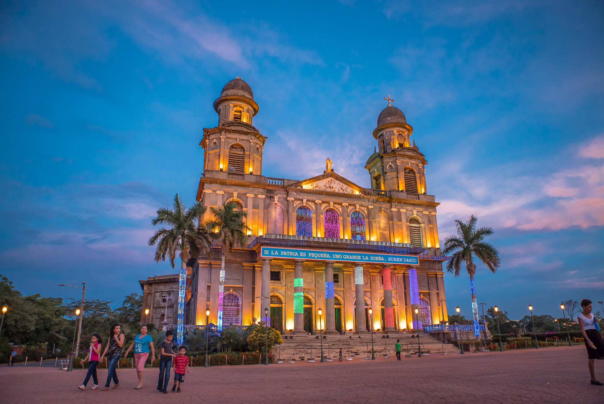 Sony a7S + Sony DT 50mm F1.8 SAM sample photo. The old cathedral of managua photography