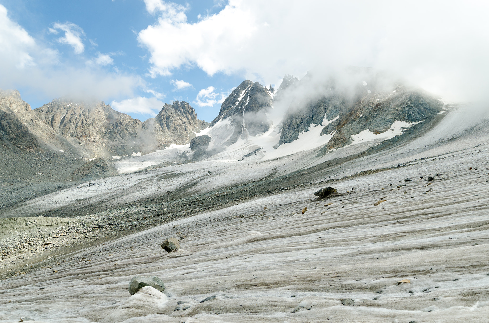 Samyang 14mm F2.8 ED AS IF UMC sample photo. Recession of a glacier photography