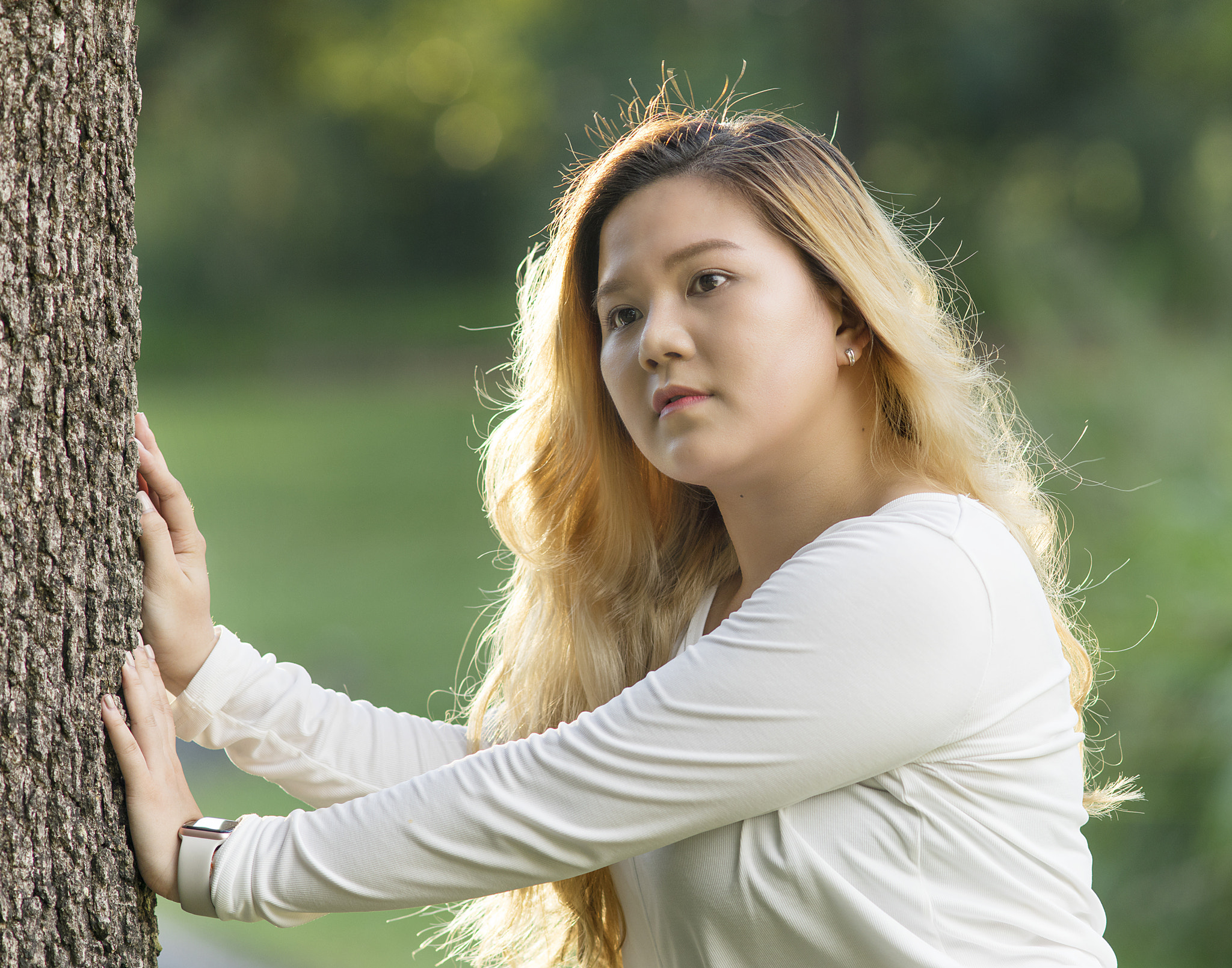 Sony a7 + Minolta AF 200mm F2.8 HS-APO G sample photo. Blond hair girl photography