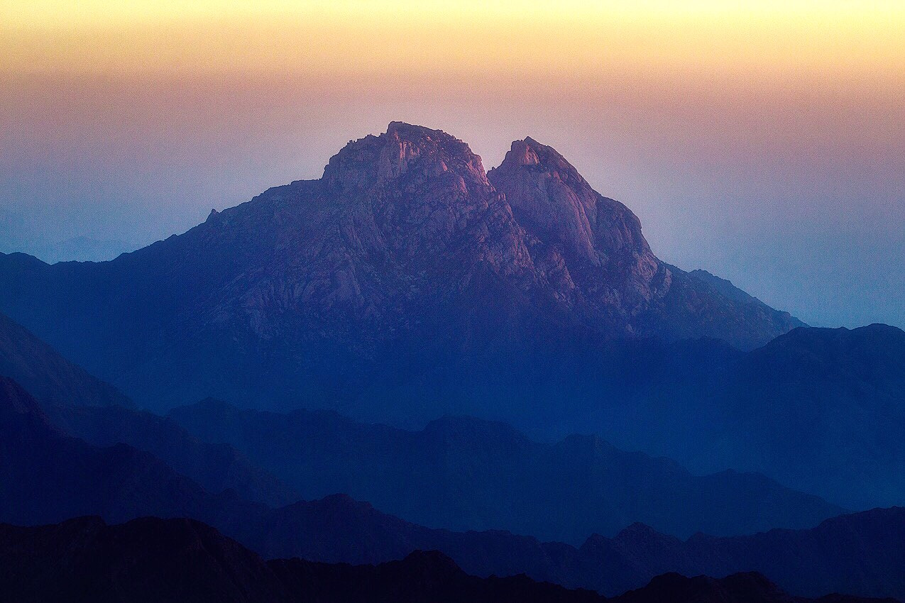 Canon EF 70-200mm F2.8L IS II USM sample photo. "the golden ridge" photography