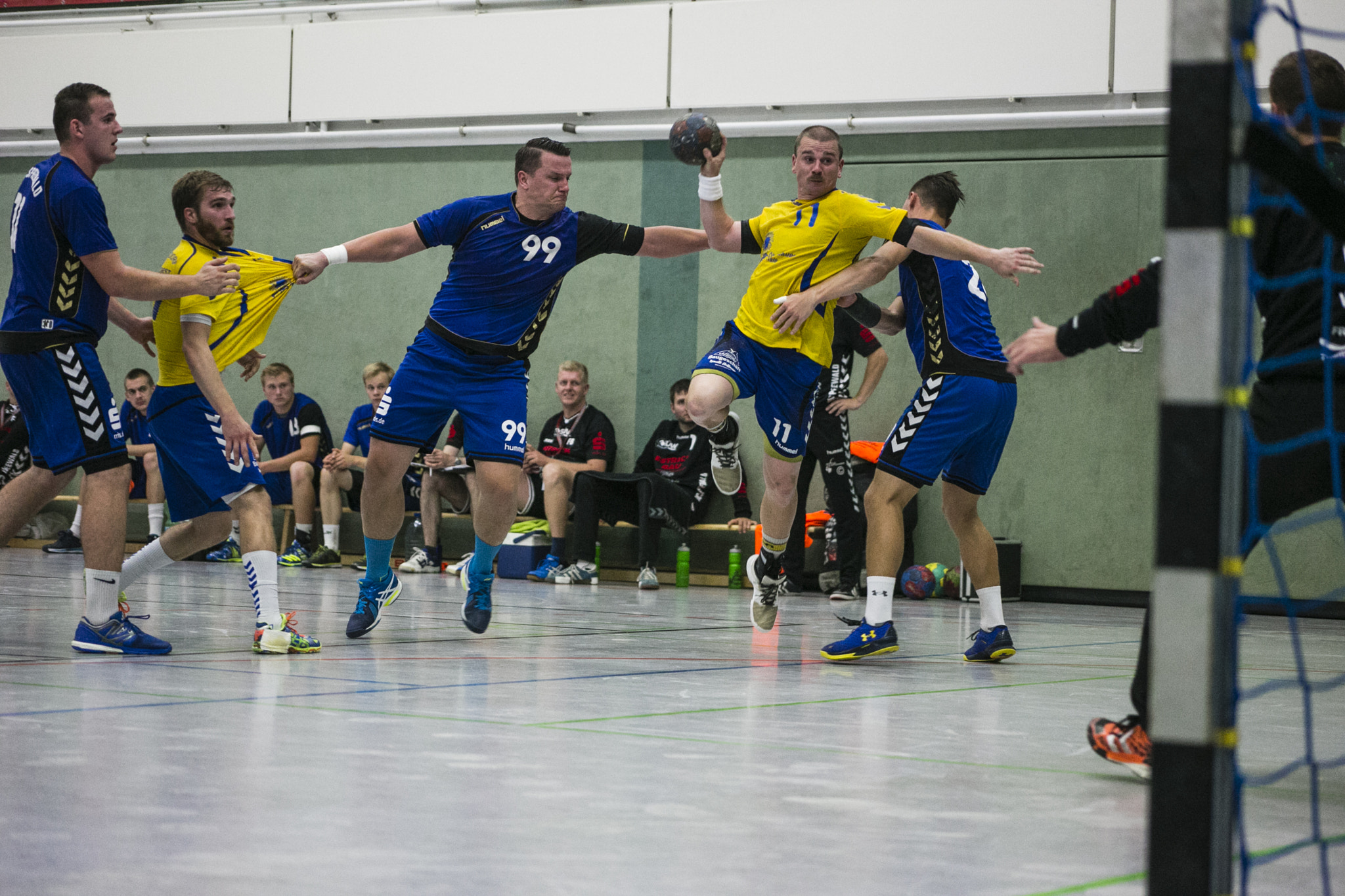 Canon EF 70-210mm f/3.5-4.5 USM sample photo. Handball#6 photography