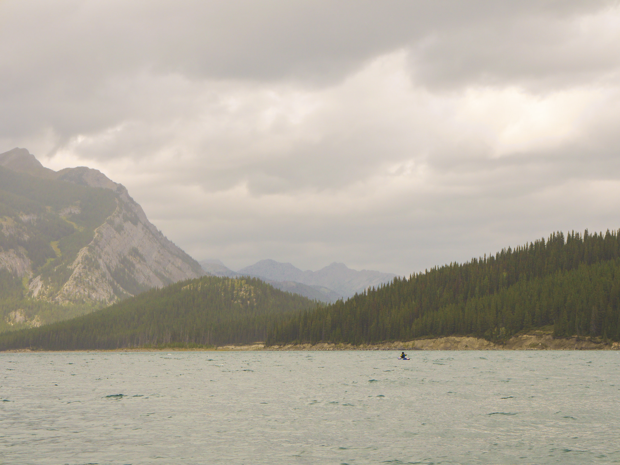 Panasonic Lumix DMC-GH3 + LUMIX G VARIO 14-42/F3.5-5.6 II sample photo. Mountain lake paddling photography