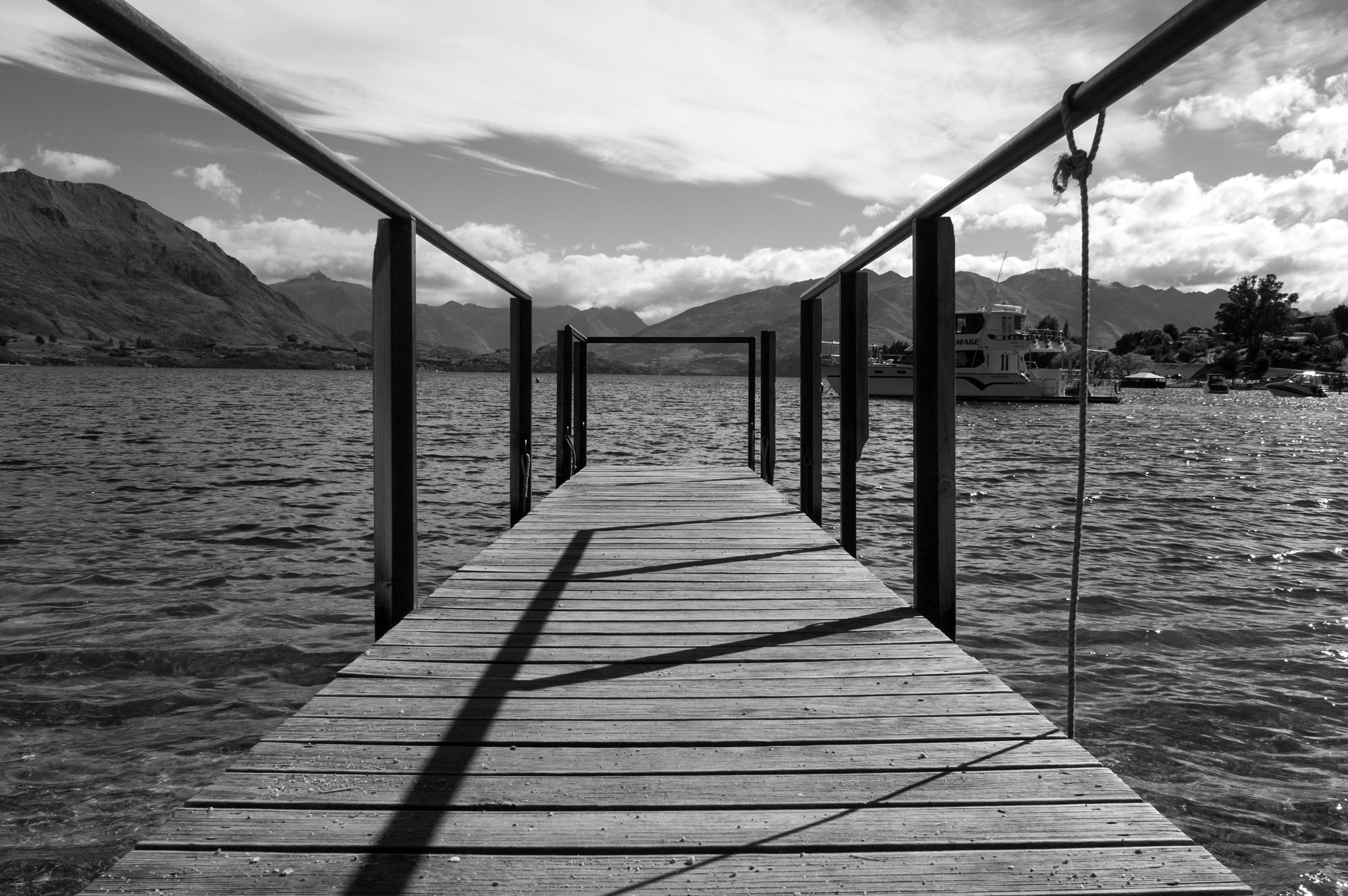Olympus M.Zuiko Digital 17mm F2.8 Pancake sample photo. Black and white pier photography