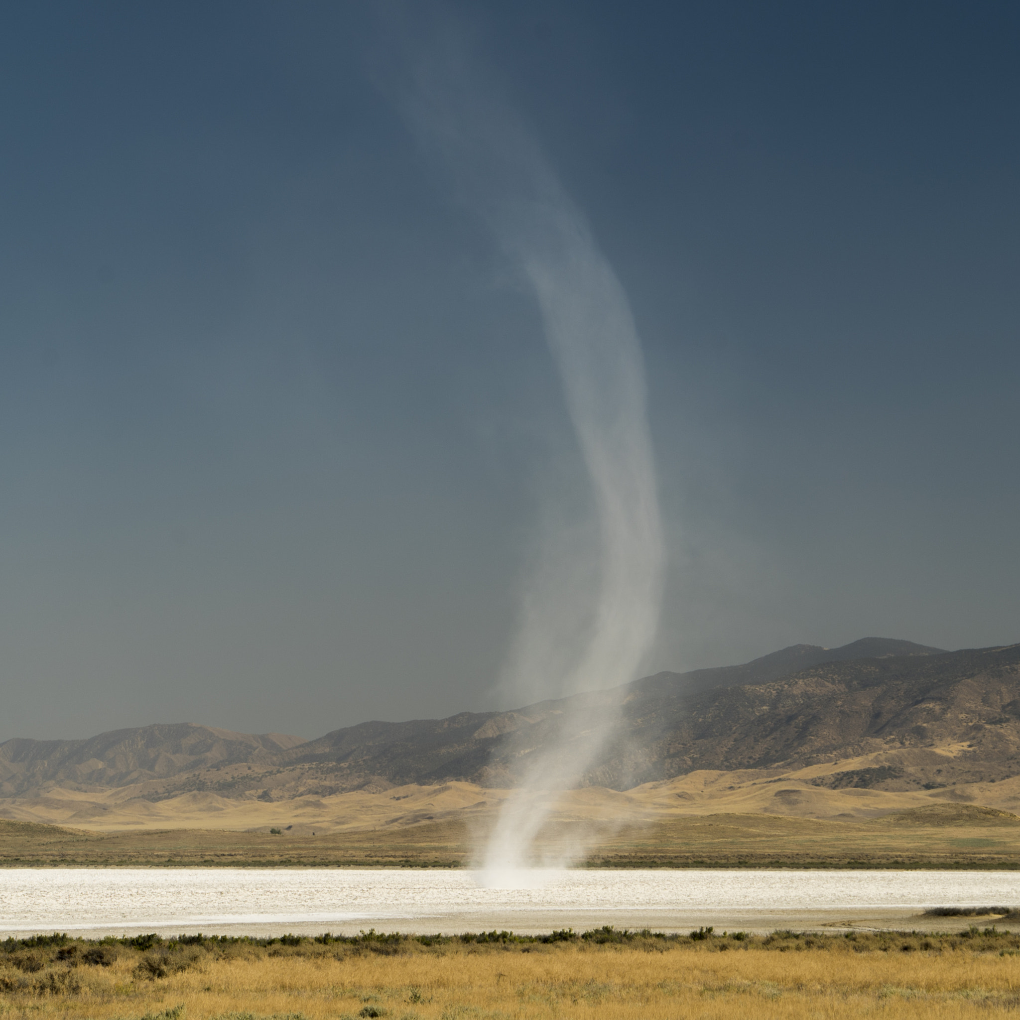 Sony a7S + Sony FE 24-240mm F3.5-6.3 OSS sample photo. Salty tornado in california. photography