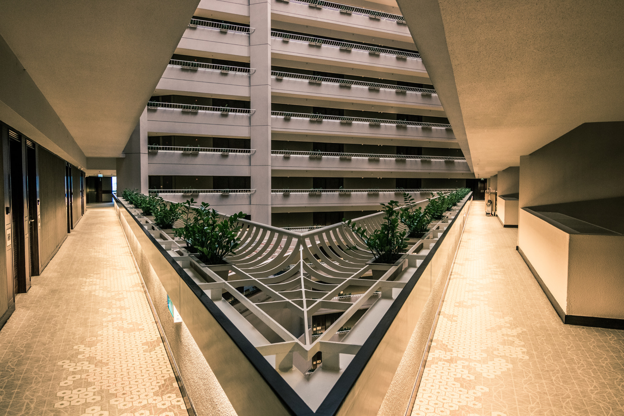 Canon EOS 760D (EOS Rebel T6s / EOS 8000D) sample photo. Pan pacific singapore - double vision photography