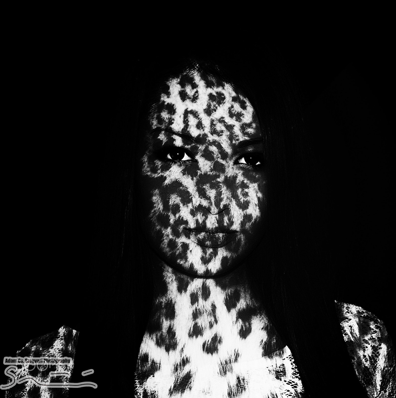 Samsung NX1100 sample photo. Leopard woman photography