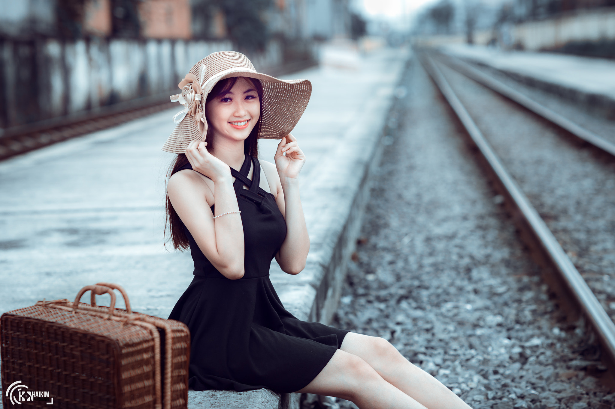 Canon EF 85mm F1.2L II USM sample photo. Bi photography