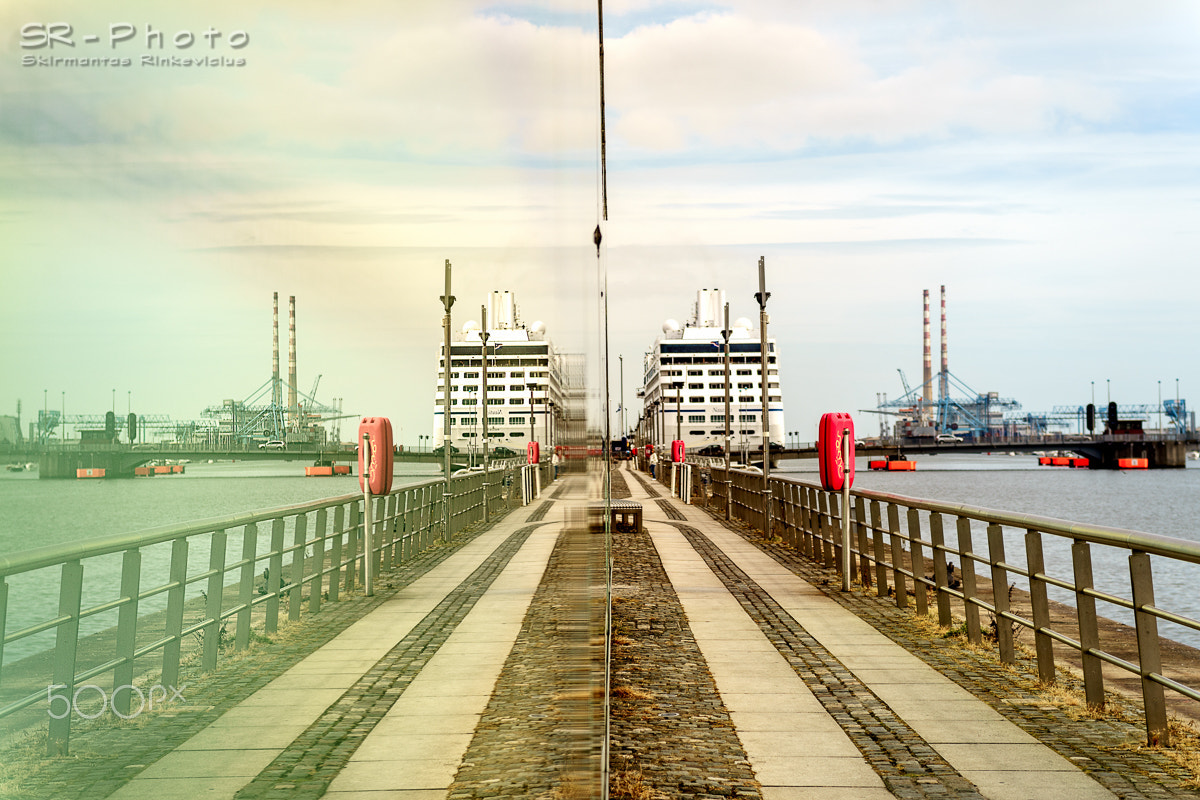 Sony a7 II + Sigma 28-70mm EX DG F2.8 sample photo. Walk around the dublin photography
