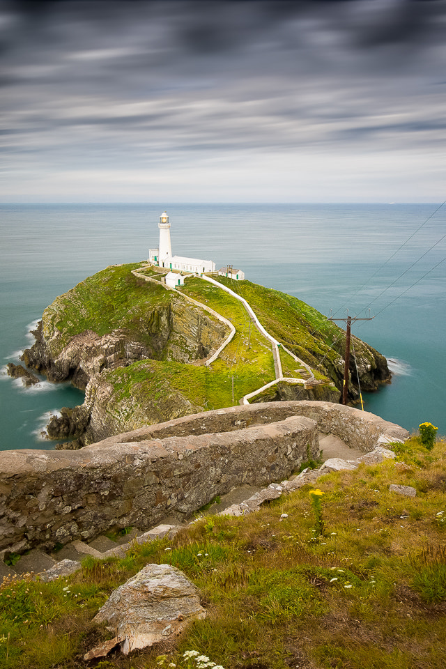 Canon EF 16-35mm F4L IS USM sample photo. South stack lighthouse photography