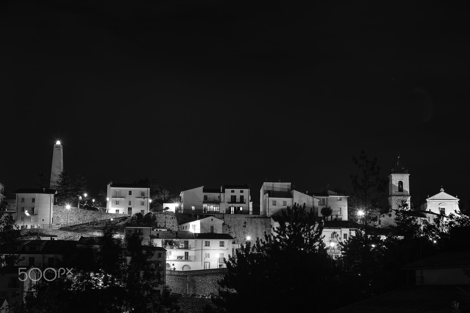 Nikon AF Nikkor 24-85mm F2.8-4D IF sample photo. Torricella peligna di notte photography