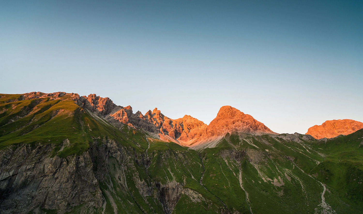 Sony a99 II + Sony Vario-Sonnar T* 16-35mm F2.8 ZA SSM sample photo. Golden summits photography