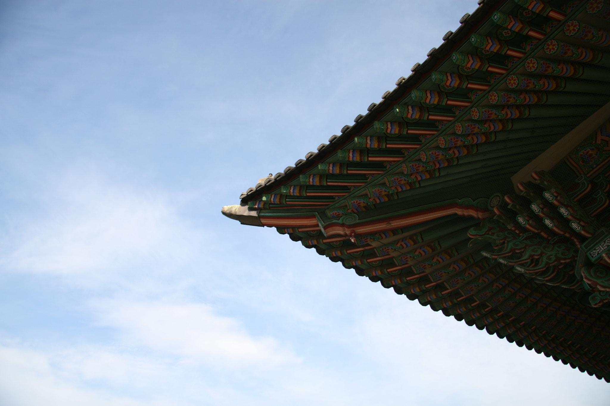 Canon EOS 30D + Canon EF-S 17-85mm F4-5.6 IS USM sample photo. Korean eaves,  seoul photography