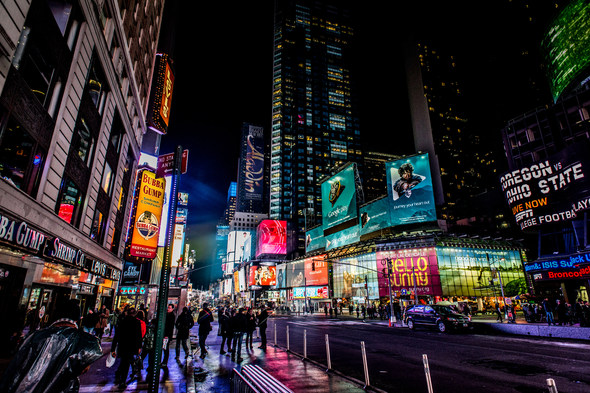 Nikon D600 + Nikon AF Nikkor 20mm F2.8D sample photo. City lights photography