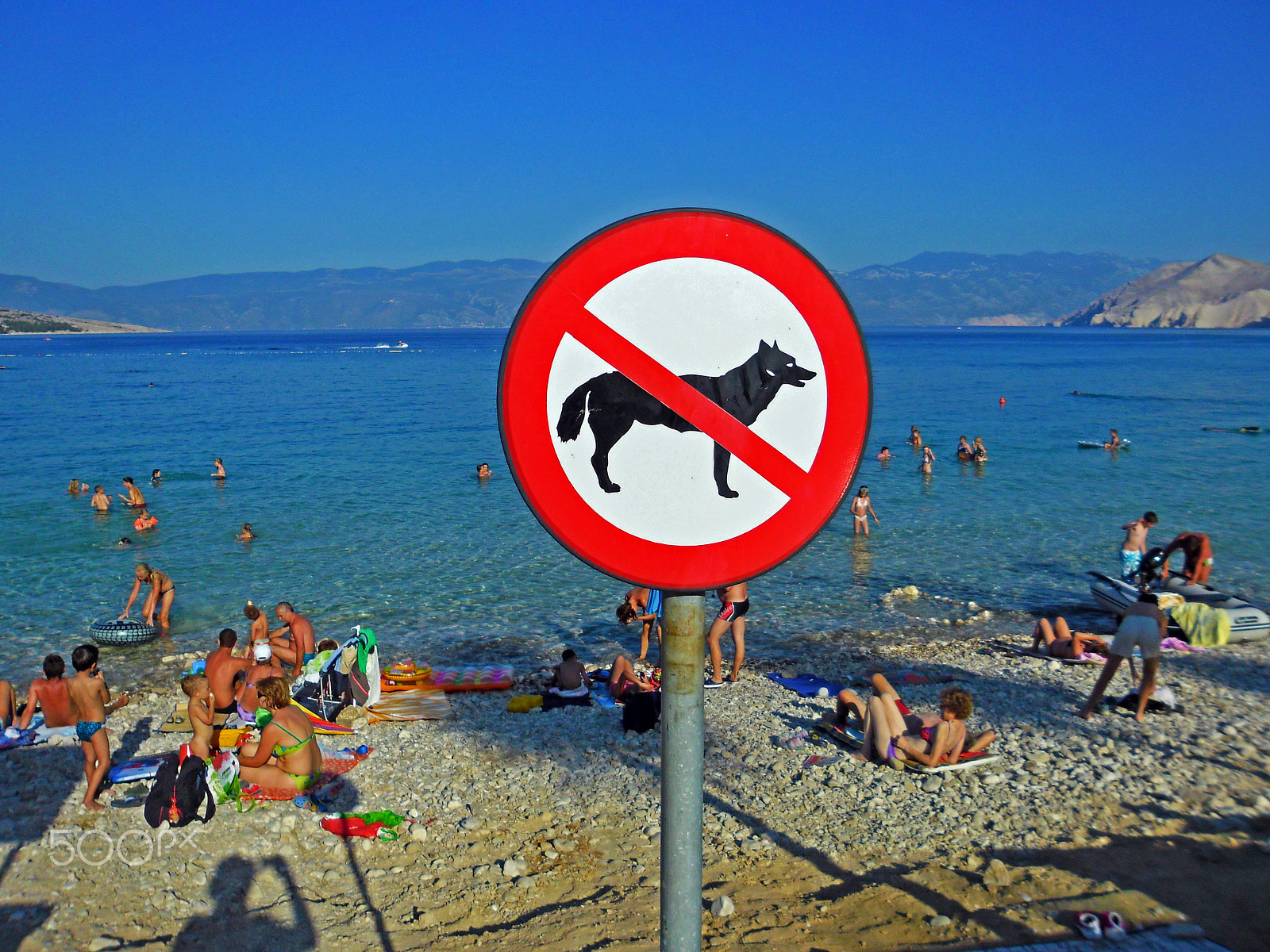 Samsung ES30/VLUU ES30 sample photo. Baska,beach forbidden for dogs photography