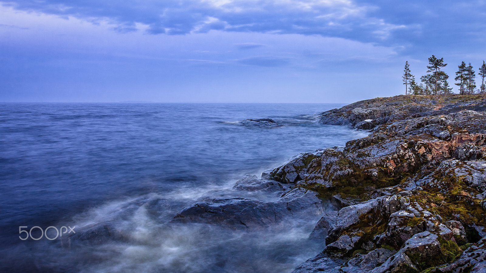 Canon EF 16-35mm F2.8L II USM sample photo. Good night ladoga photography