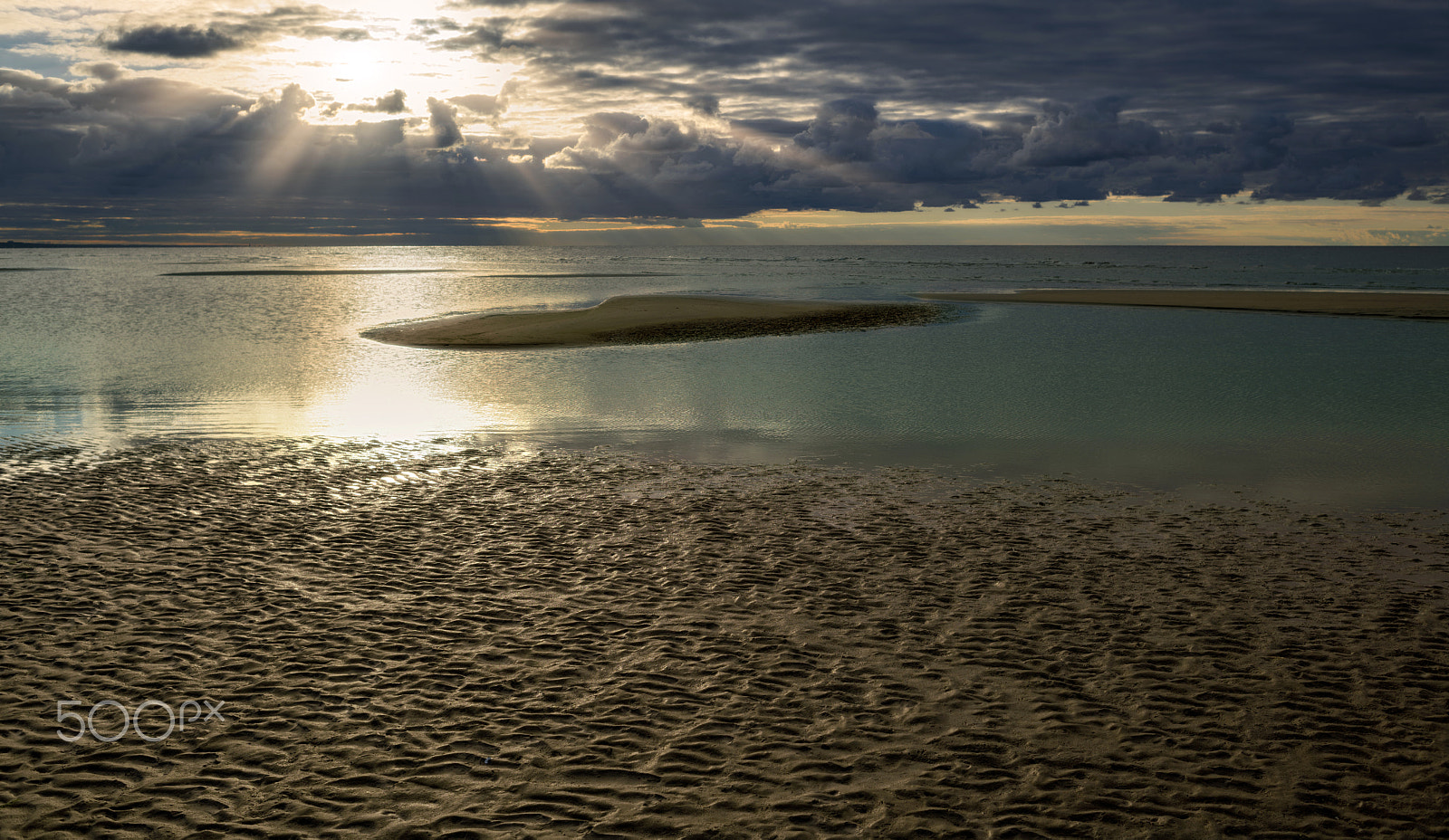 Nikon D810 + Nikon AF Nikkor 35mm F2D sample photo. Evening on the shore photography