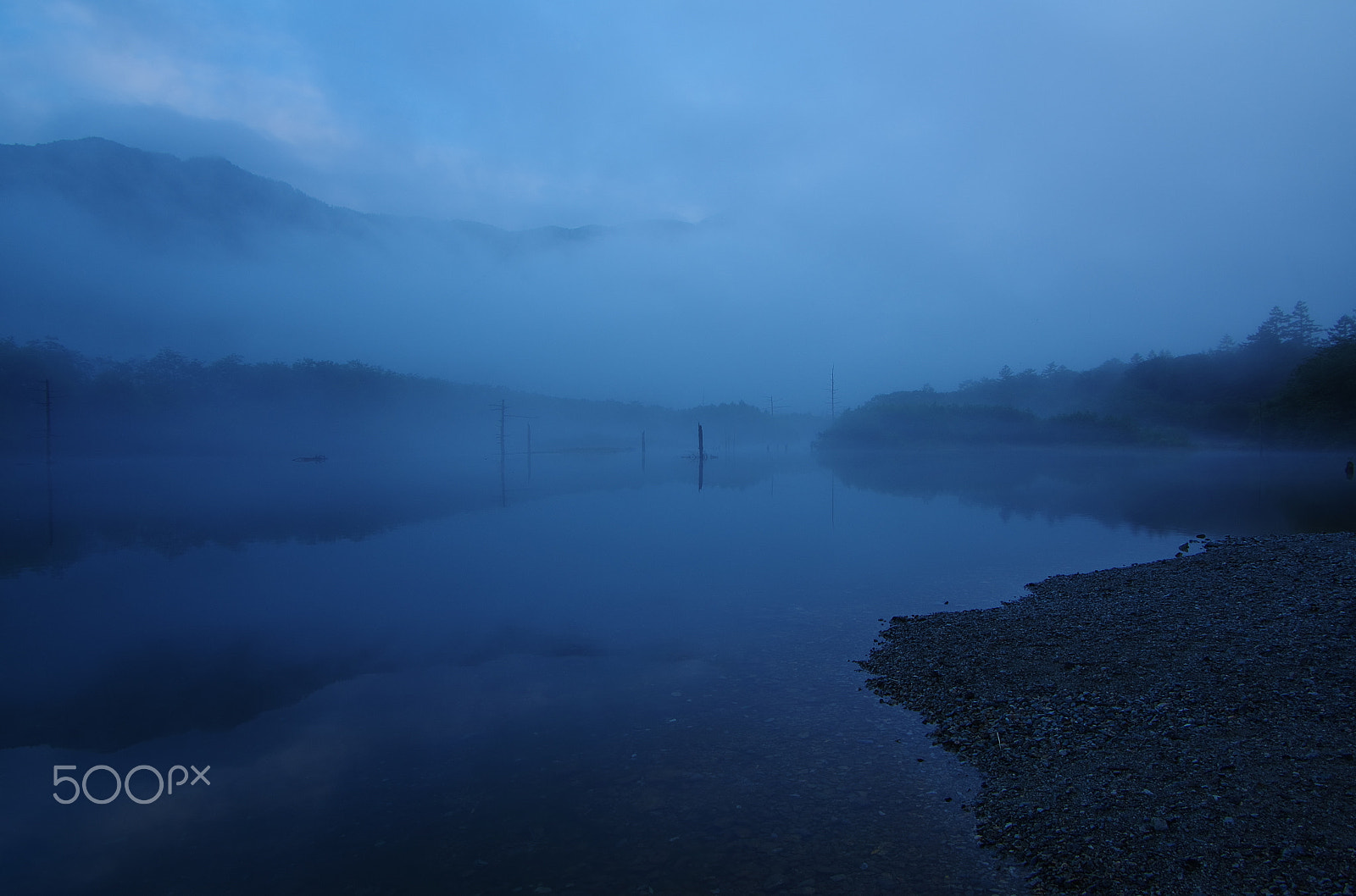 Pentax K-5 IIs + Pentax smc DA 16-45mm F4 ED AL sample photo. Shadowgraph 2 photography