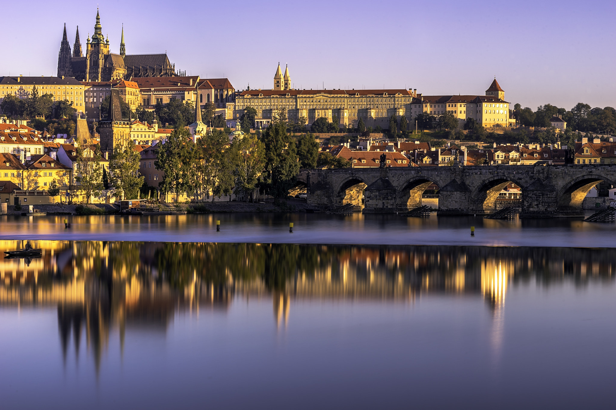 Tamron 18-270mm F3.5-6.3 Di II PZD sample photo. Prague photography