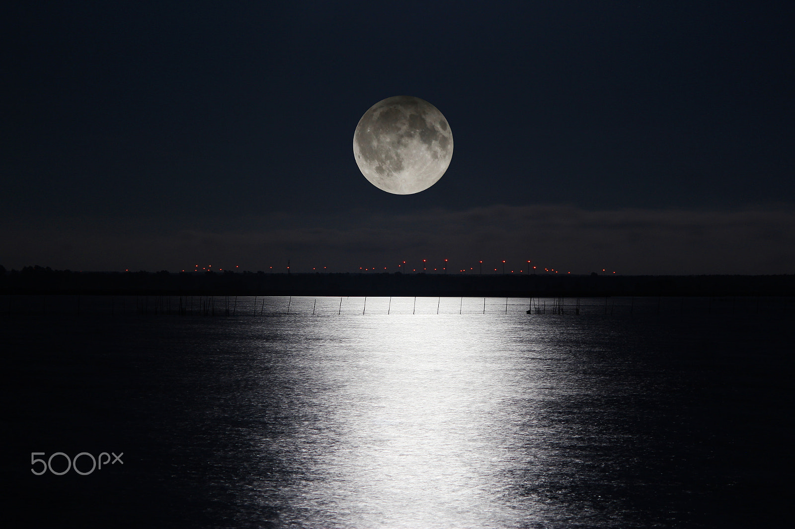 Canon EF 28-80mm f/2.8-4L sample photo. Moon light photography