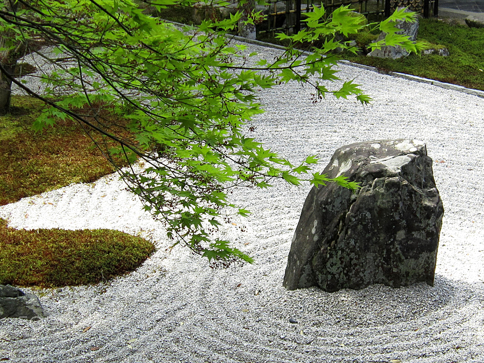 Canon PowerShot SD3500 IS (IXUS 210 / IXY 10S) sample photo. Japanese garden photography