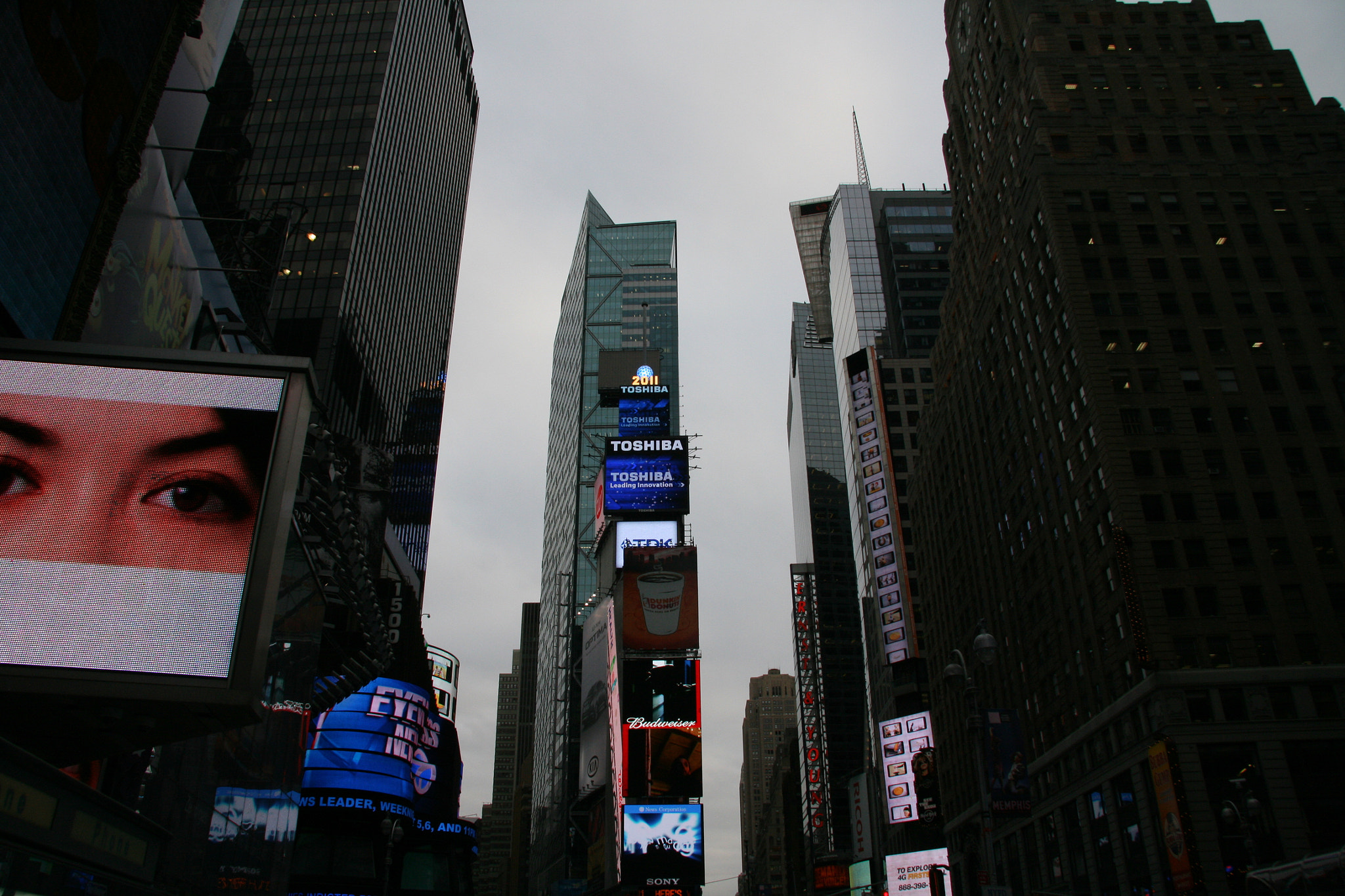 Canon EF-S 17-85mm F4-5.6 IS USM sample photo. Ny photography