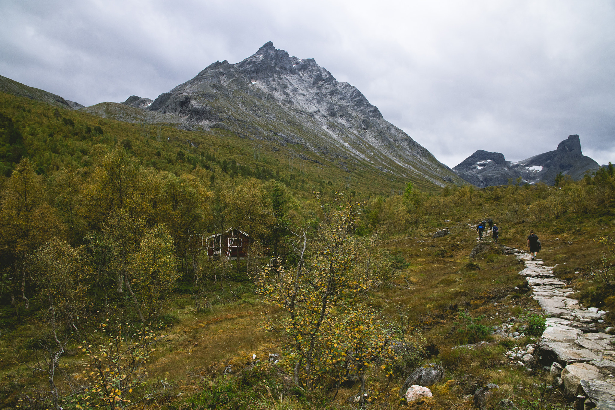 Sony a7R II + Canon EF 85mm F1.2L II USM sample photo. Norway/andalsnes/romsdalseggen photography