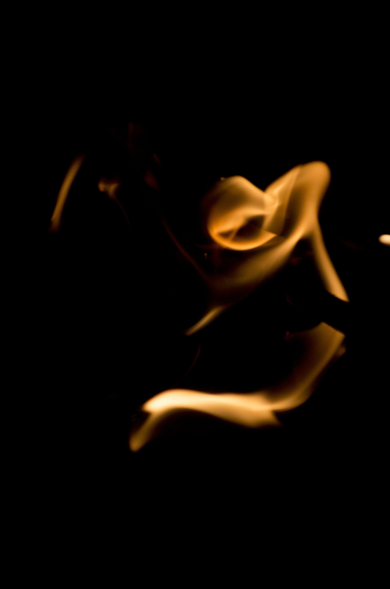 Pentax smc DA 50-200mm F4-5.6 ED sample photo. Fire's colours photography