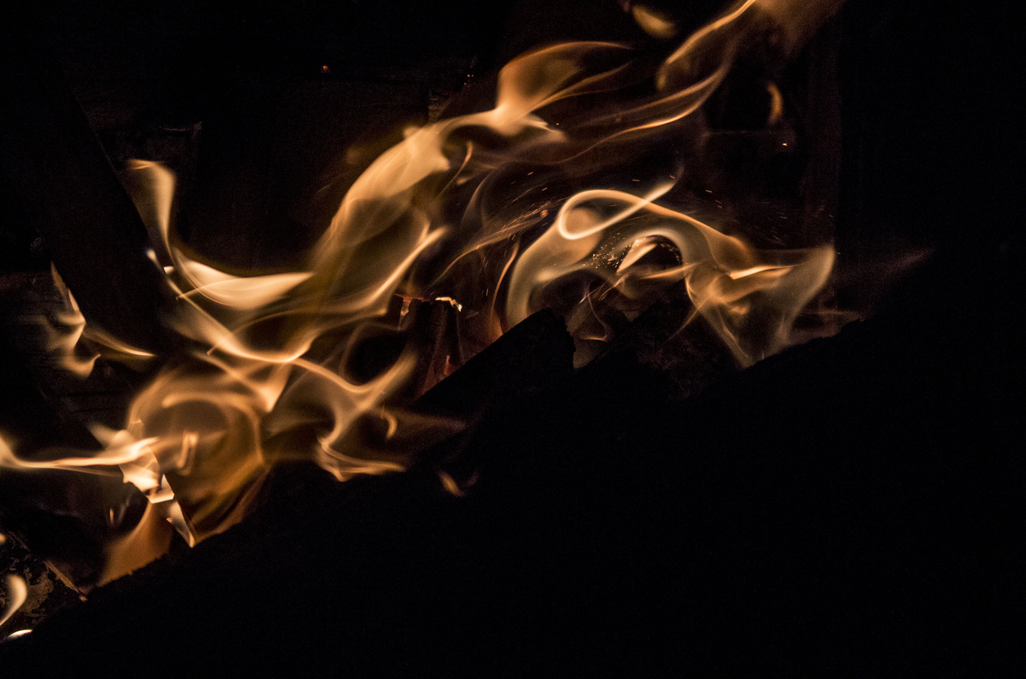 Pentax K-50 sample photo. Fire's colours photography