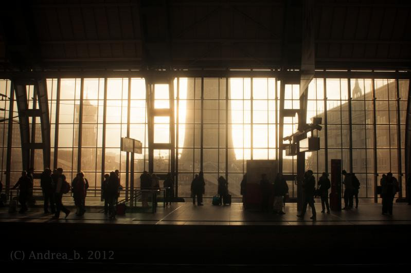 Nikon D300 + AF Nikkor 20mm f/2.8 sample photo. Shattering totem photography