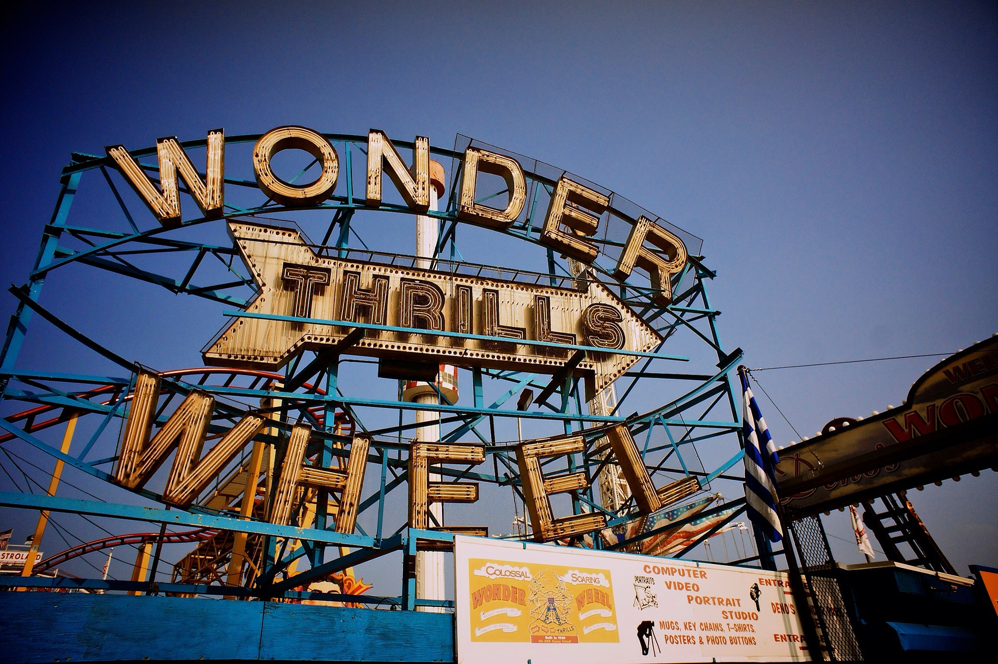Sony Alpha NEX-5 + Sony E 16mm F2.8 sample photo. Img photography