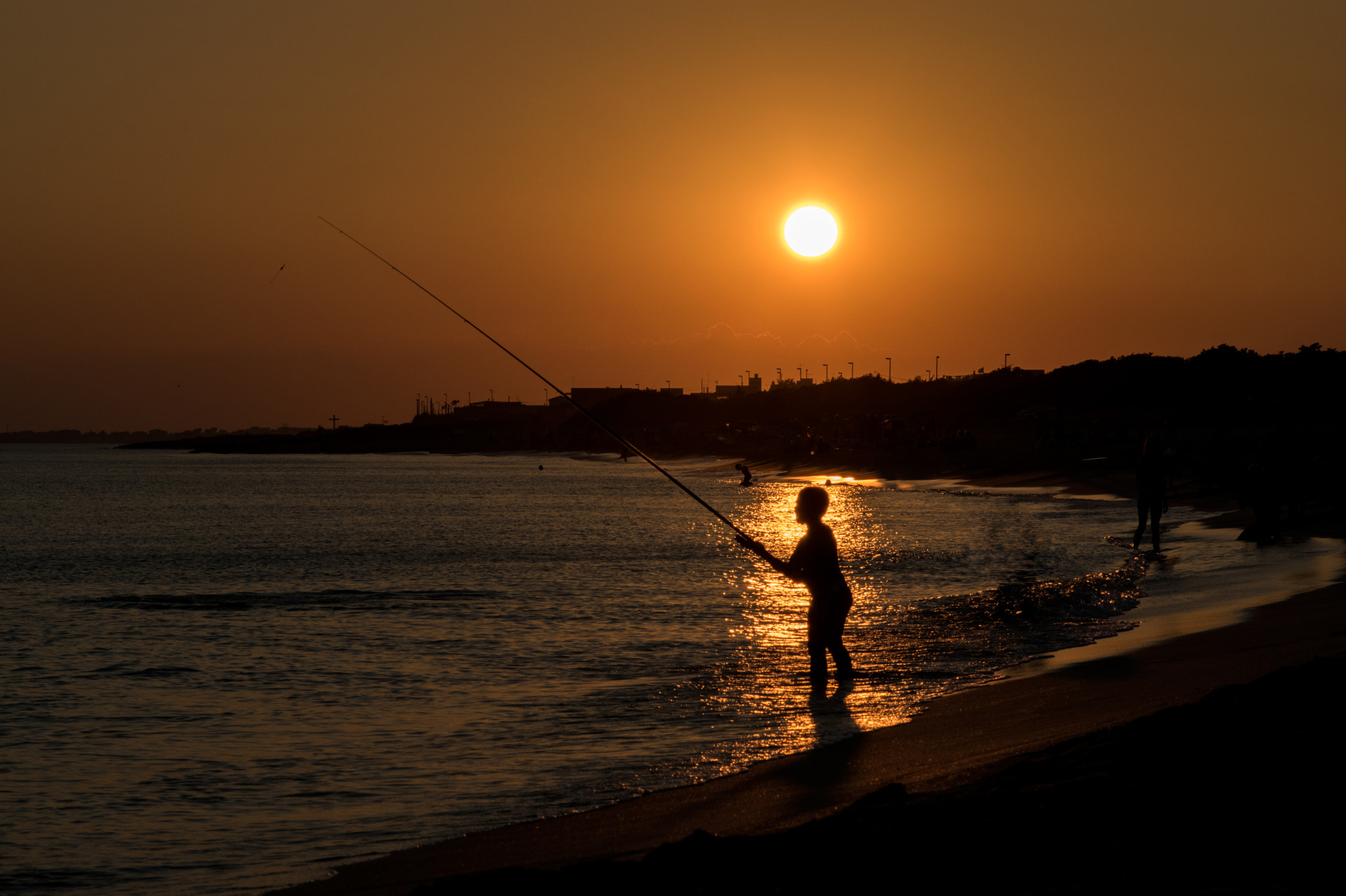 Nikon AF-S Nikkor 24-120mm F4G ED VR sample photo. Pescatore al tramonto  photography