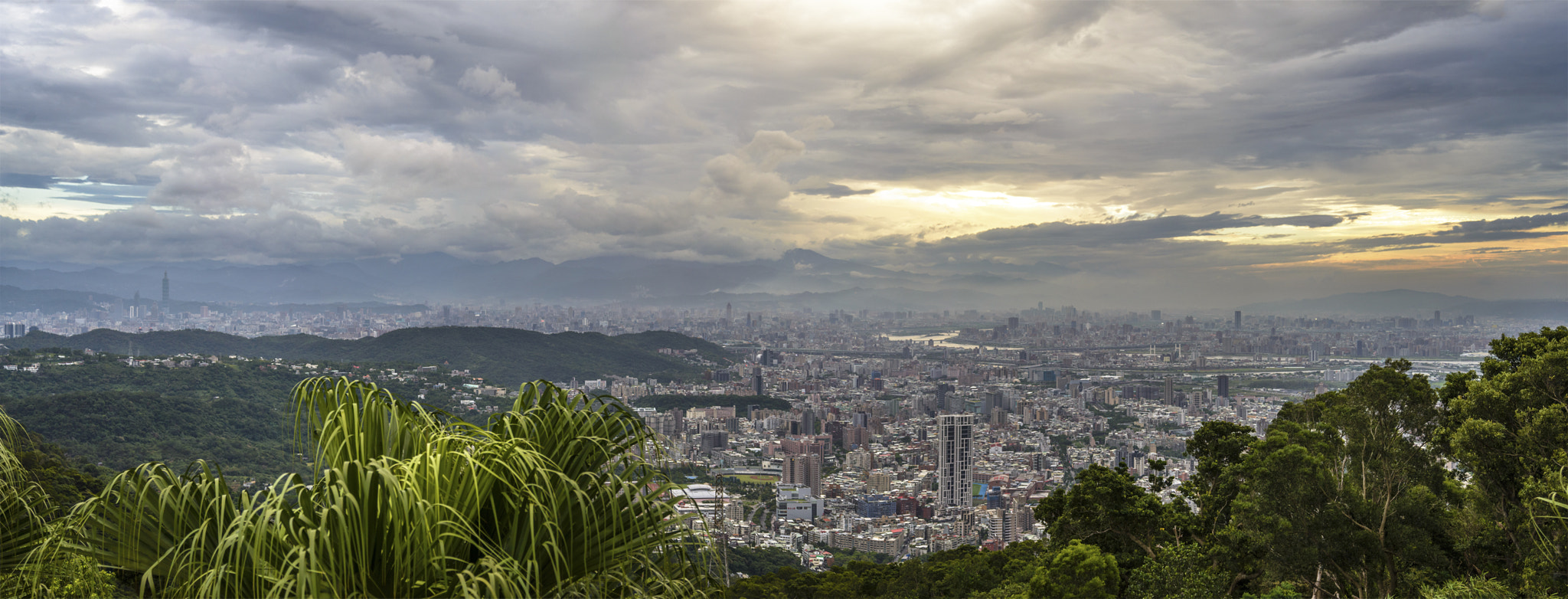 Nikon D610 + AF Zoom-Nikkor 28-80mm f/3.3-5.6G sample photo. Taipei city fo yang ming mountain photography