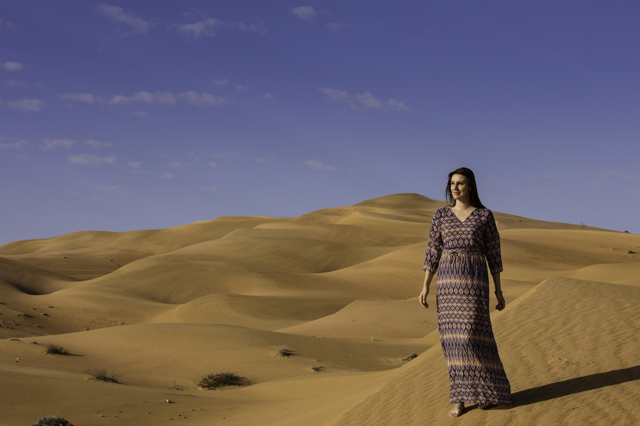 Canon EF 70-200mm F2.8L IS USM sample photo. Anna in the empty quarter desert photography