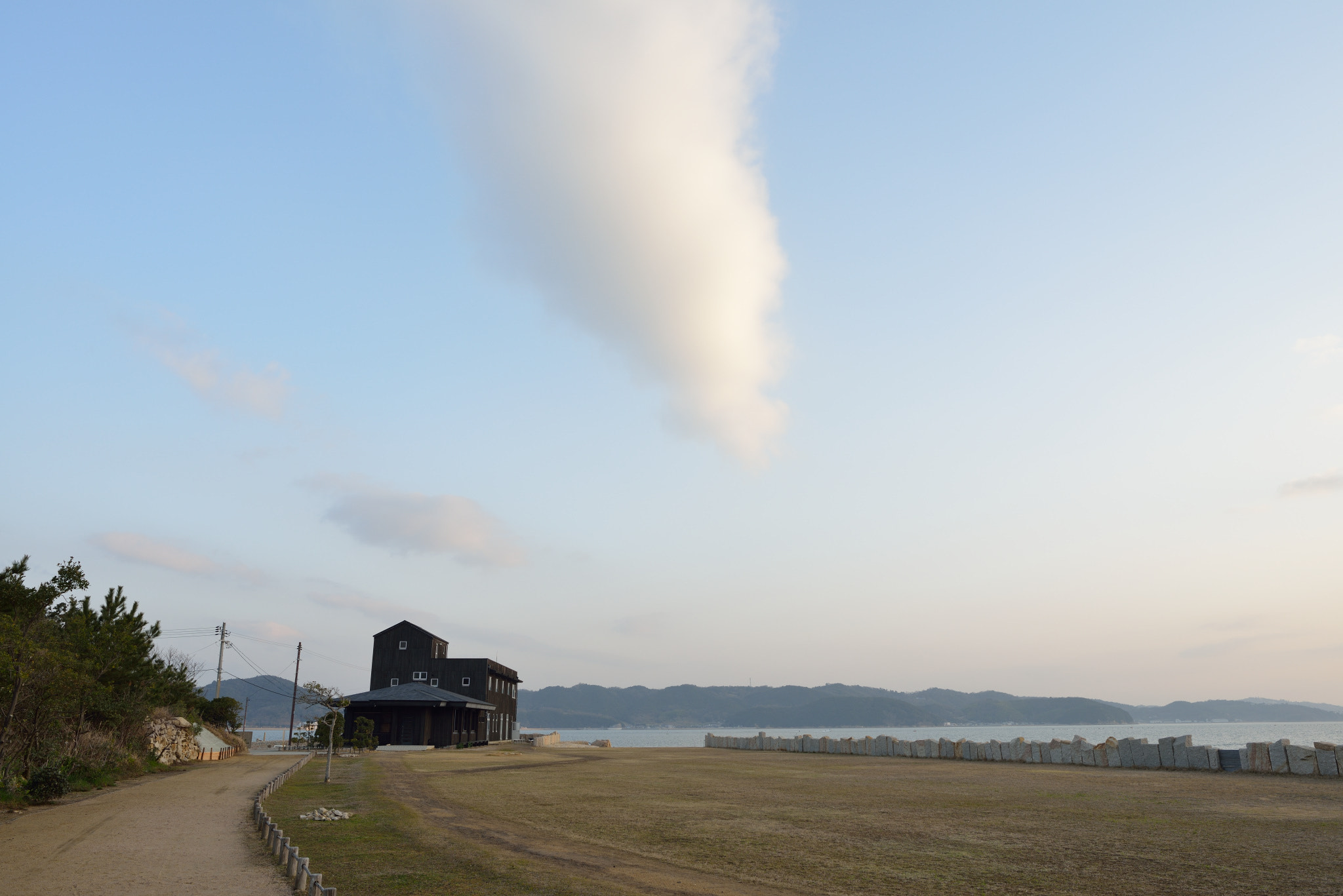 Nikon D800 + Nikon AF-S Nikkor 24mm F1.8G ED sample photo. Inujima photography